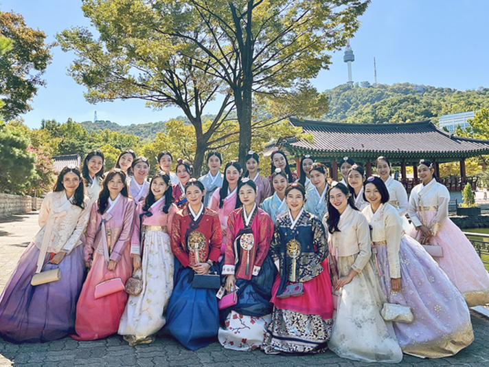 [Small Group Tour] All in one Full-day Tour No.2 (Gwangjang Market, Namsan Hanok vilige, N-SeoulTower)