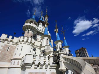 [Small Group Tour] Lotte World (an indoor Theme Park)